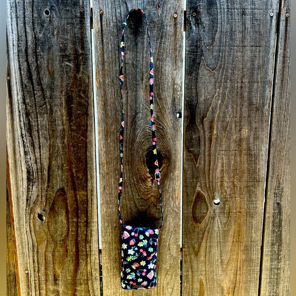 Vera Bradley cellphone purse - Picture 2 of 8